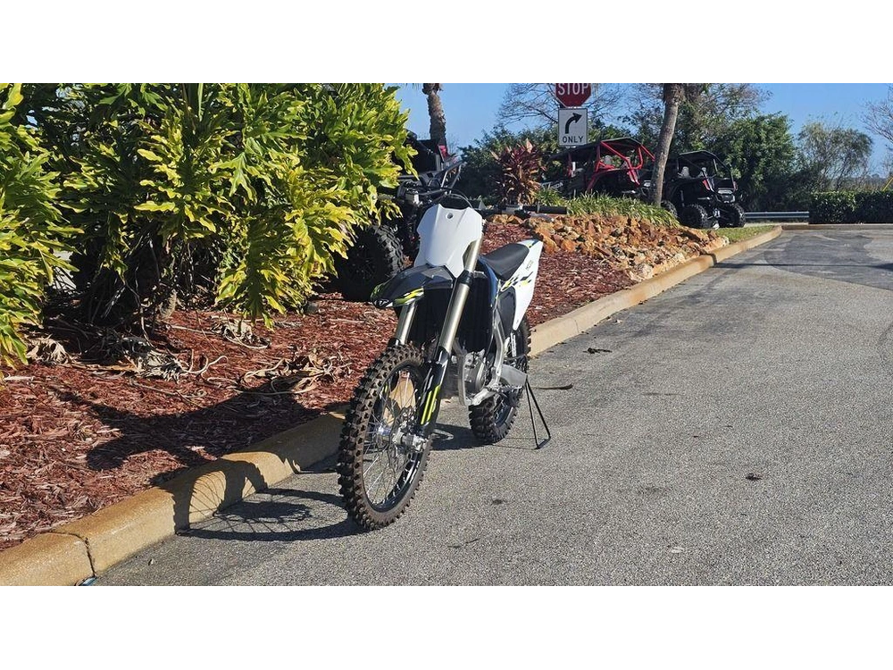 2026 Triumph Tf 450-x Jet Black/pure White