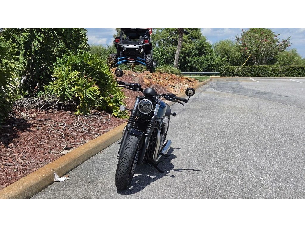 2026 Triumph Bonneville Bobber Interstellar Blue