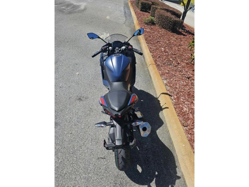 2026 Kawasaki Ninja® 500 Abs Metallic Matte Twilight Blue