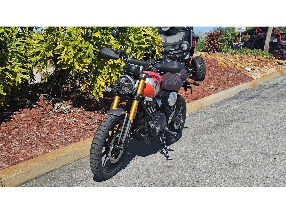 2026 Triumph Scrambler 400 X Baja Orange/aluminium