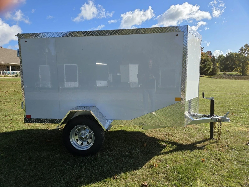 2027 Rhino Galvanized Enclosed 4' X 8' Ramp