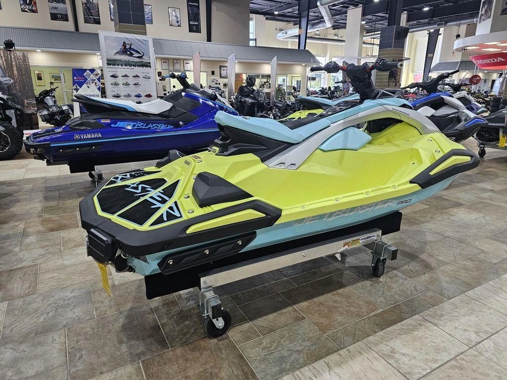 2025 Yamaha Jetblaster Pro 2-up