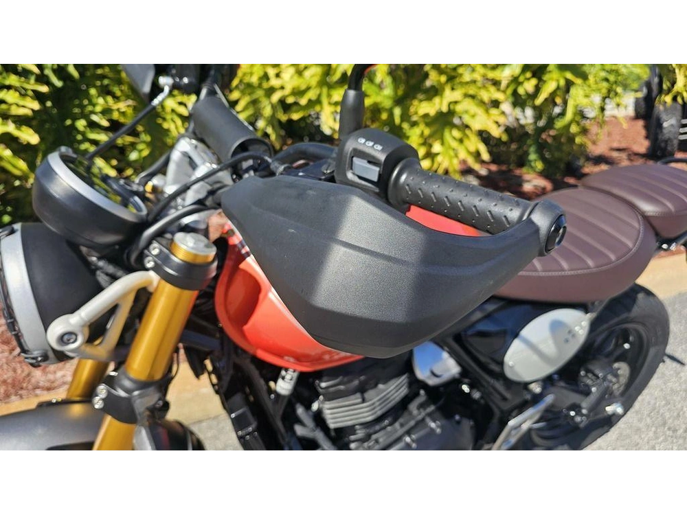 2026 Triumph Scrambler 400 X Baja Orange/aluminium