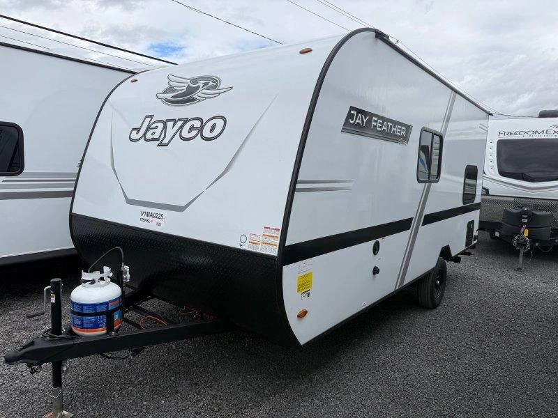 Jayco Jay Feather 17bhsl 2027
