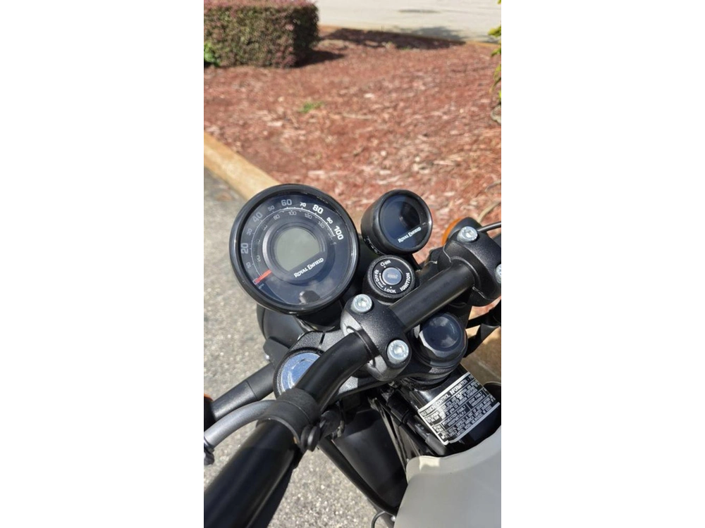 2027 Royal Enfield Hunter 350 Tokyo Black