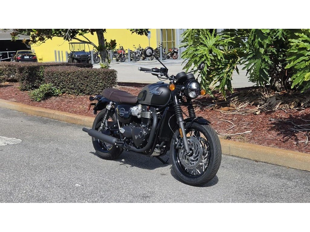 2026 Triumph Bonneville T120 Black Matt Silver Ice