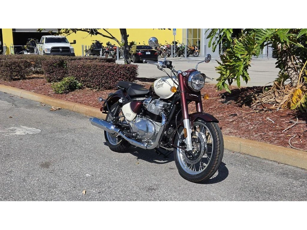 2026 Royal Enfield Classic 650 Vallam Red