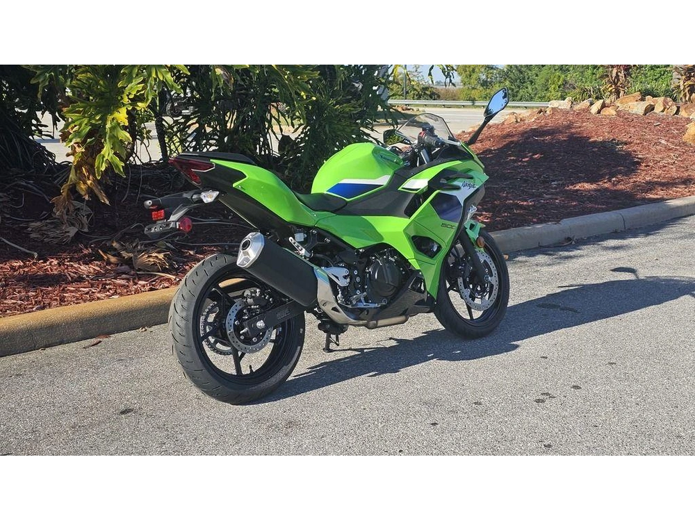2026 Kawasaki Ninja® 500