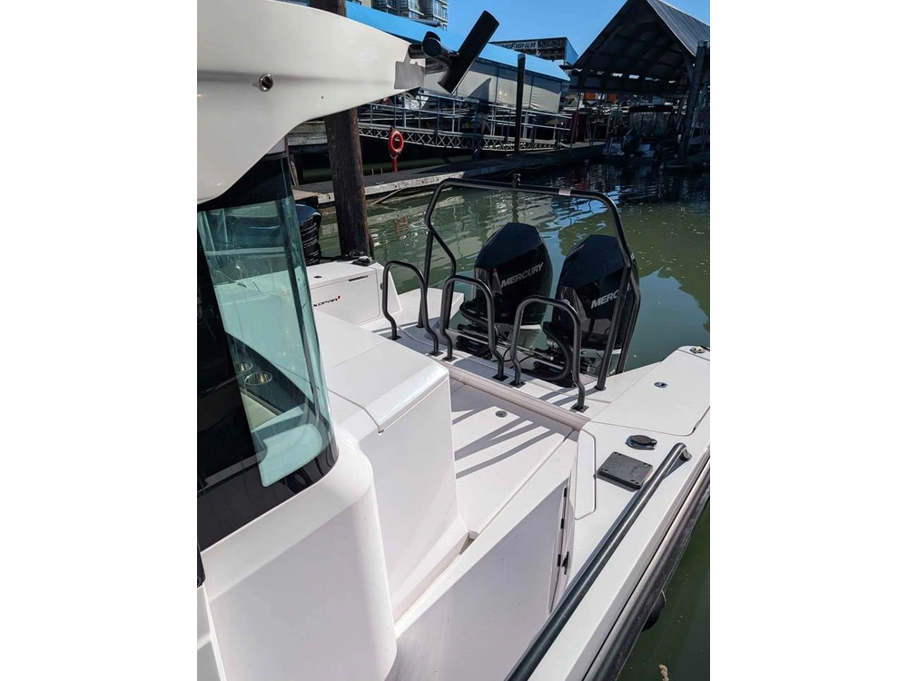 2022 Axopar 37 Cross Cabin Cross Cabin alt