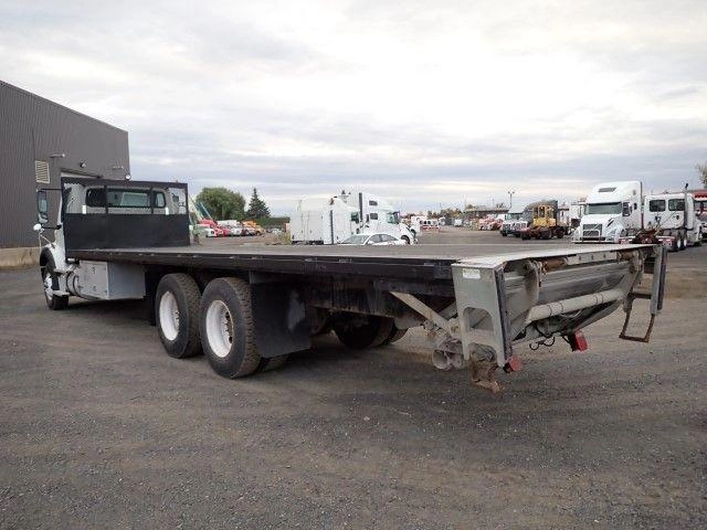 2021 Freightliner M2-112