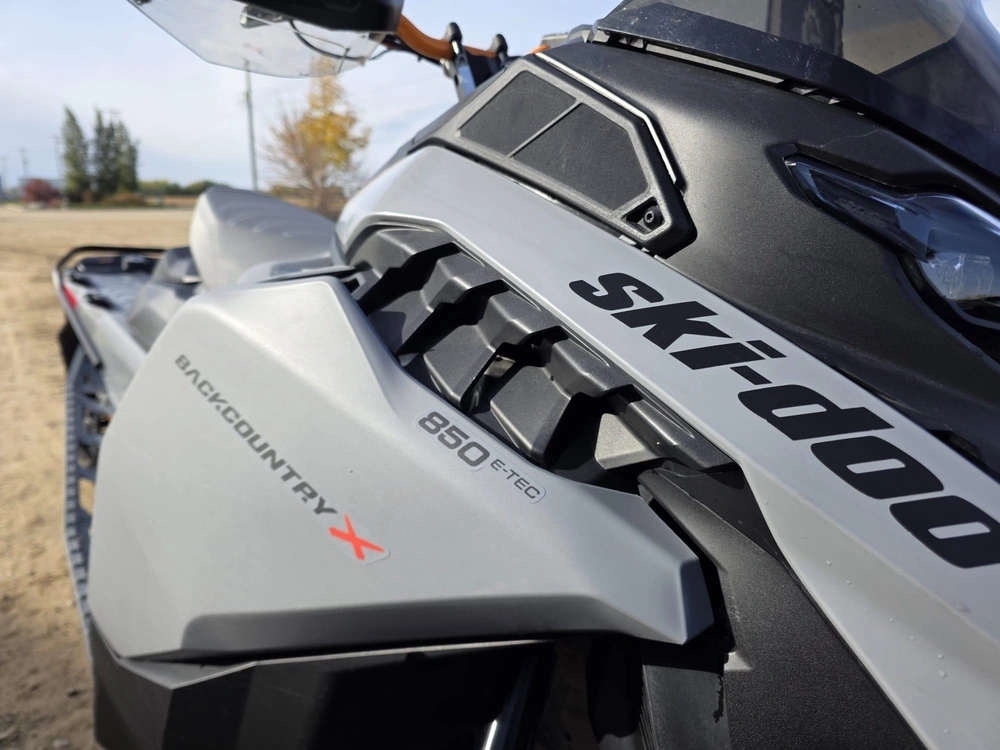 2025 Ski-doo Backcountry X 850
