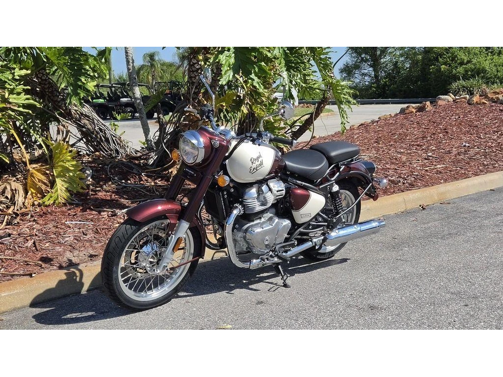 2026 Royal Enfield Classic 650 Vallam Red