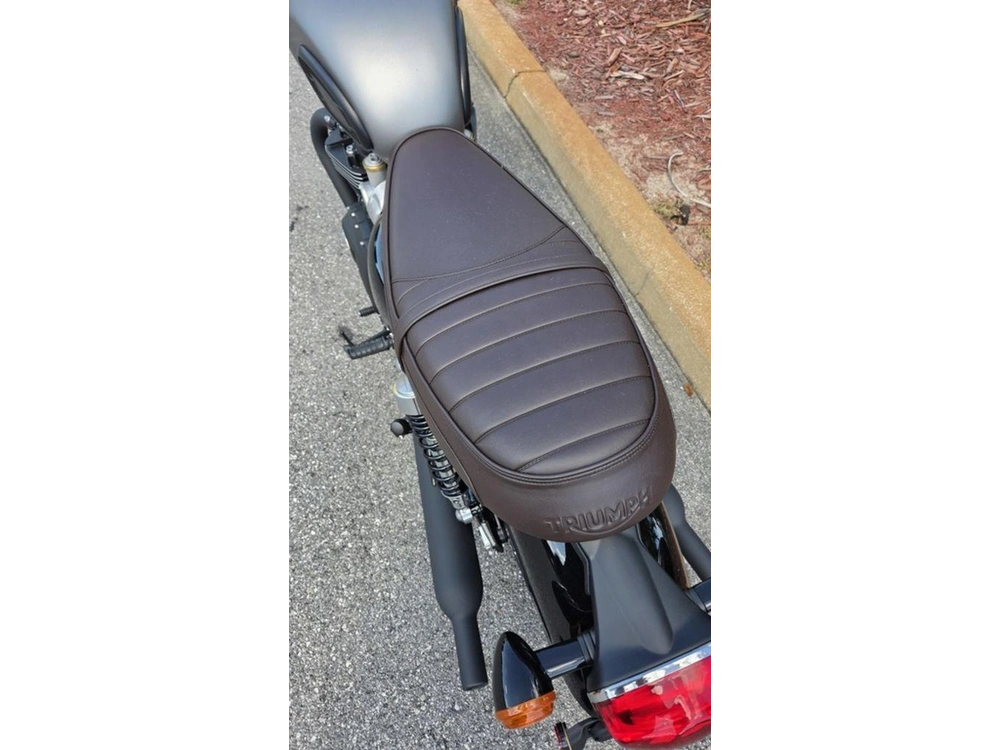 2026 Triumph Bonneville T120 Black Matt Silver Ice