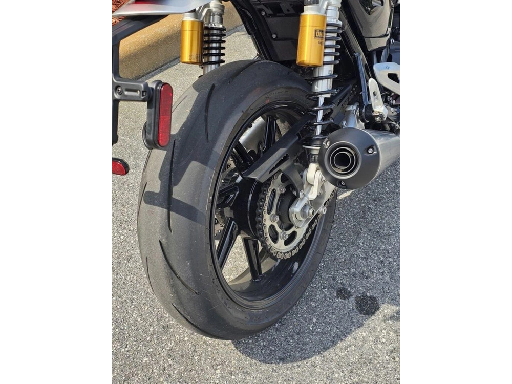 2025 Triumph Speed Twin 1200 Rs Sapphire Black