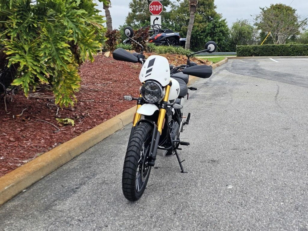 2026 Triumph Scrambler 400 Xc Vanilla White