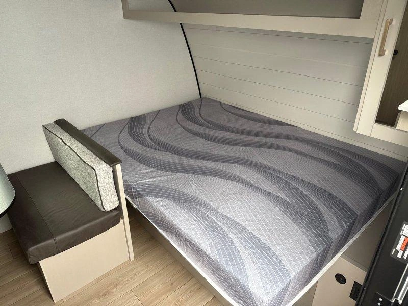 Jayco Jay Feather 17bhsl 2027