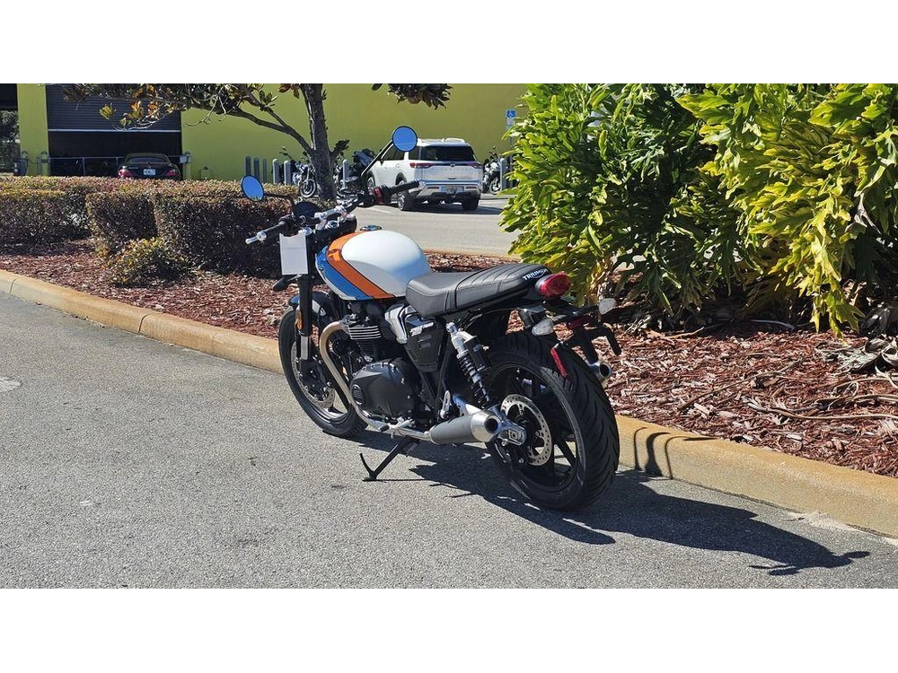 2026 Triumph Speed Twin 900 Pure White/maui Blue/tangerine Orange