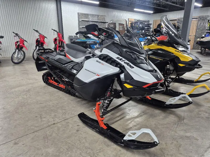 Ski-doo Renegade X 2026 alt