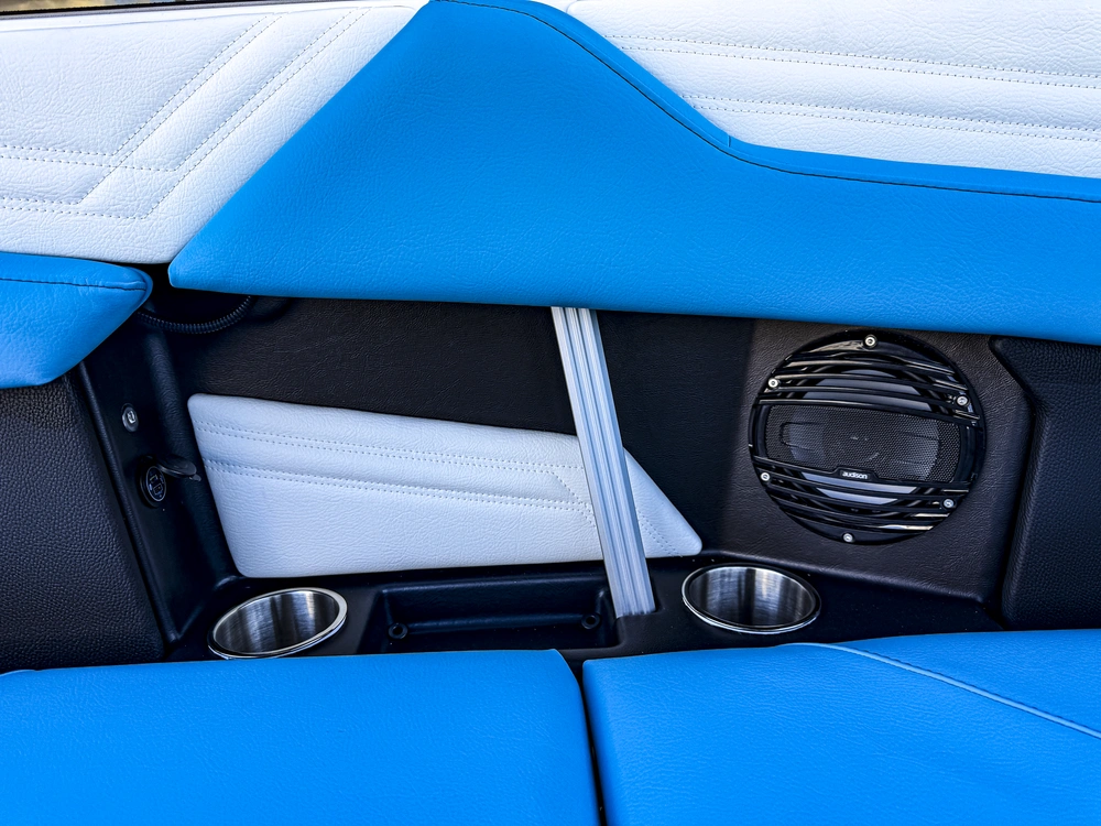 2027 Atx Surf Boats 22 Type-s alt