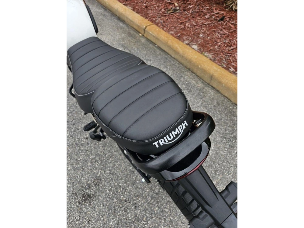 2026 Triumph Scrambler 400 Xc Vanilla White