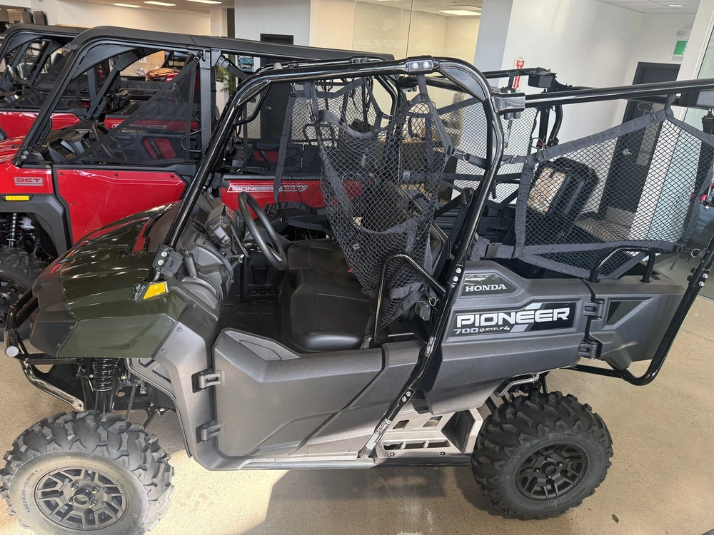 2026 Honda Sxs7m4dt alt