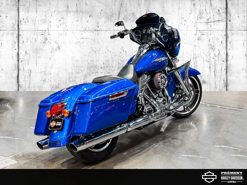 Harley-davidson Street Glide Beaucoup D'ajouts Flhx 2018