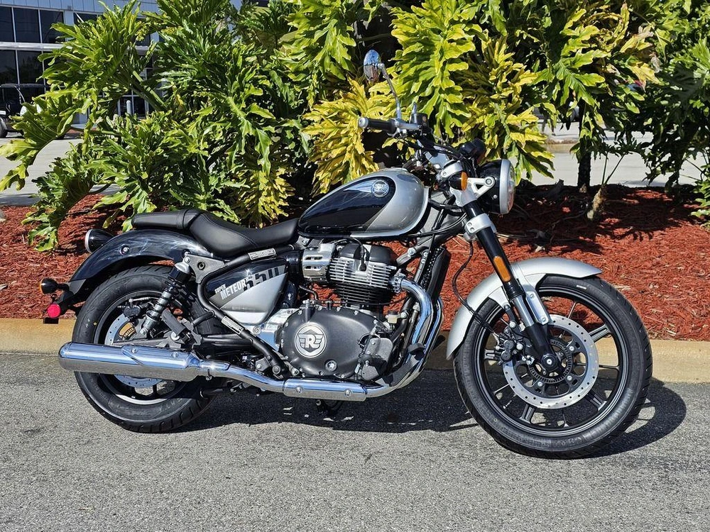2024 Royal Enfield Super Meteor 650 Interstellar Grey