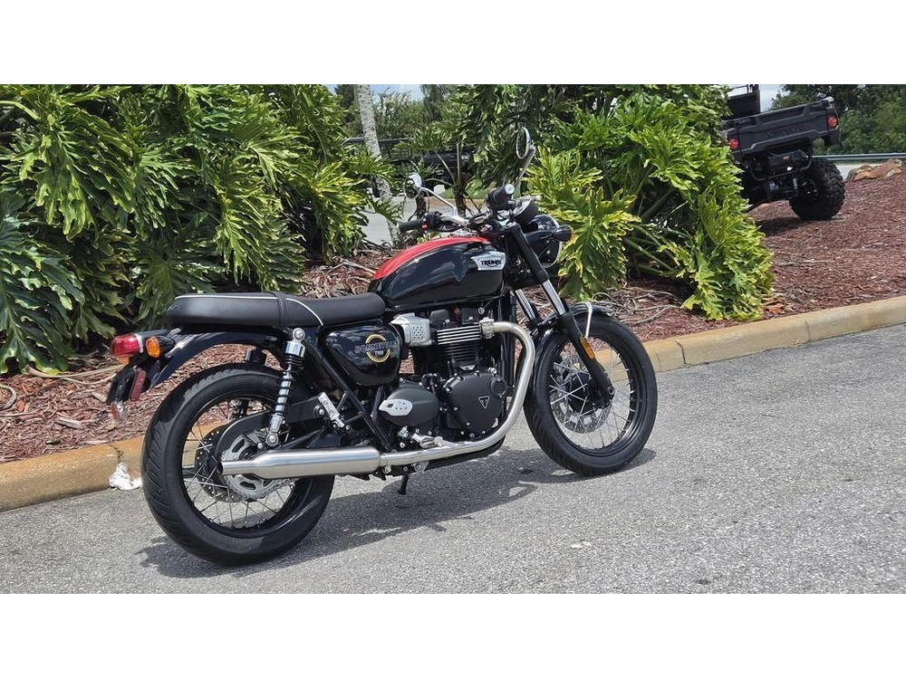 2026 Triumph Bonneville T100 Jet Black