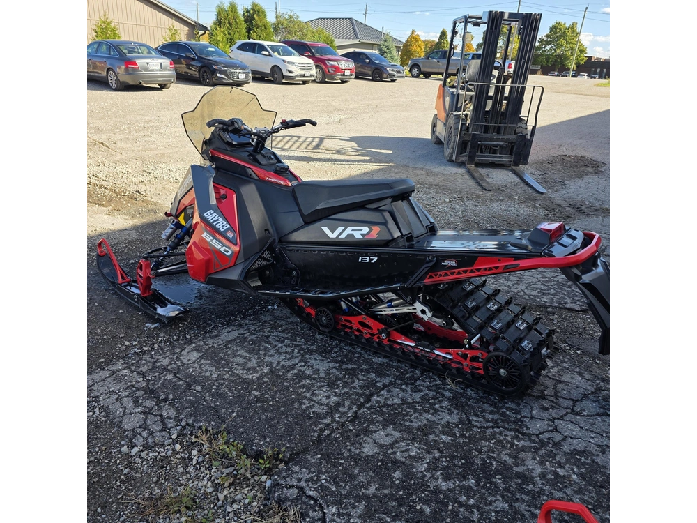 2024 Polaris 850 Indy Vr1 137