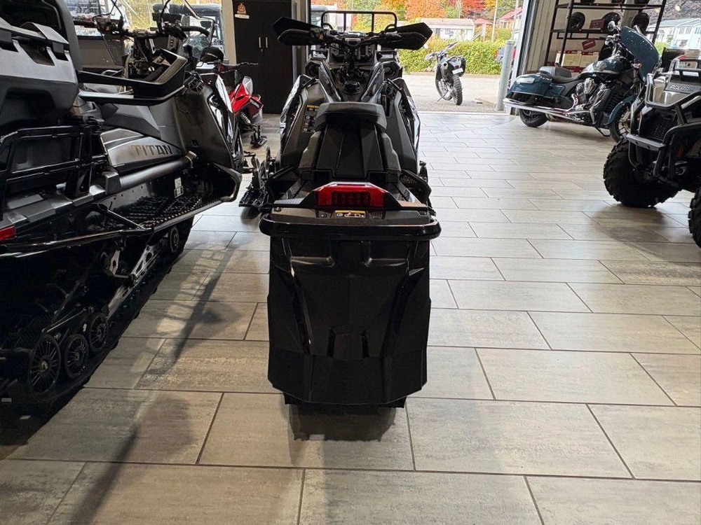 Polaris 9r Indy Xcr 137 Caméra Gopro Max2 Gratuite 2027