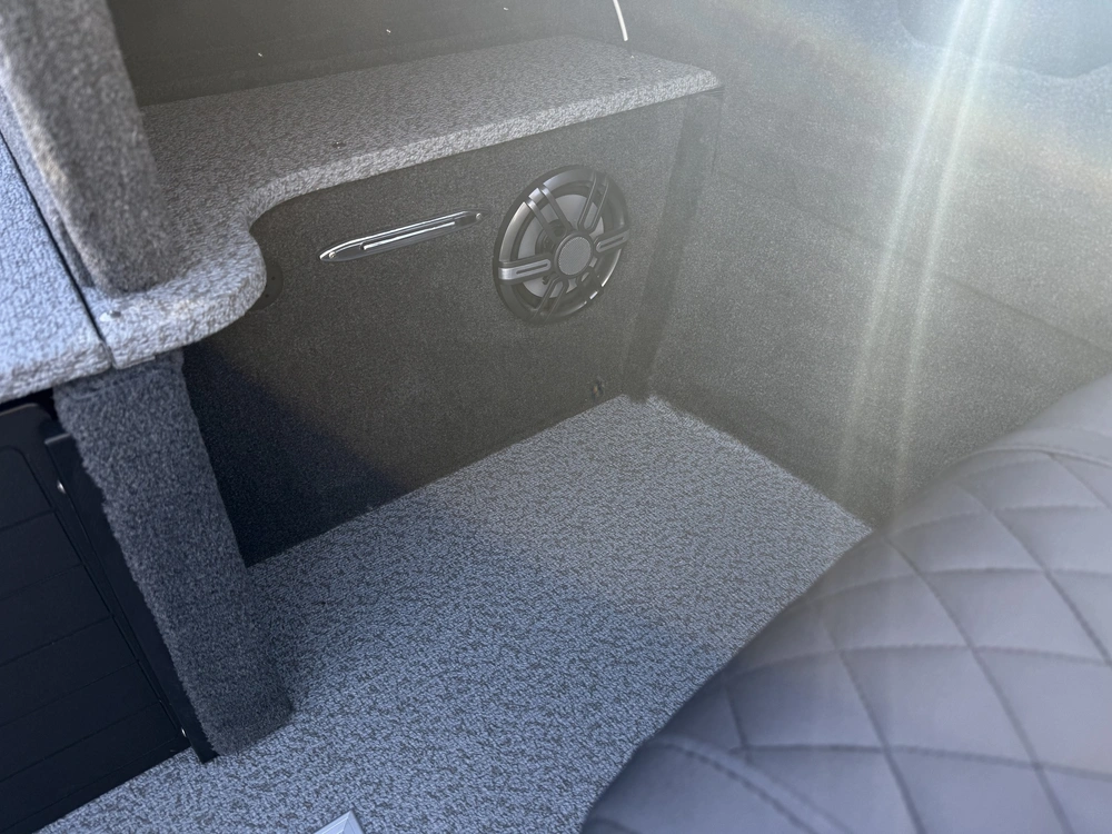 2027 Legend Boats 20 Xt Sport Package alt