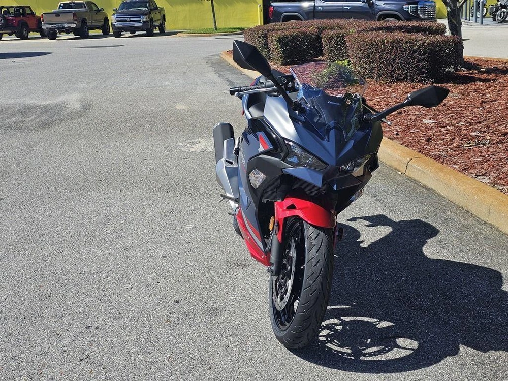 2026 Kawasaki Ninja® 500 Abs Metallic Matte Twilight Blue