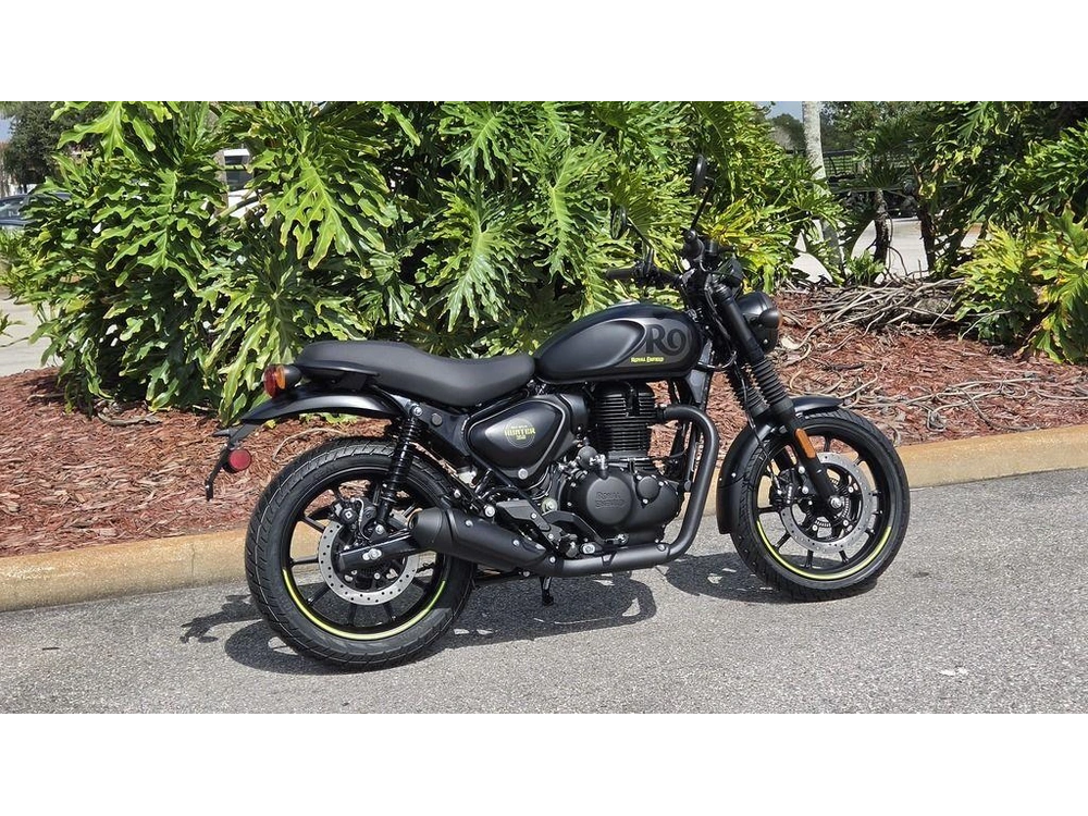 2027 Royal Enfield Hunter 350 Graphite Grey