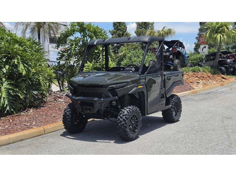 2026 Honda Pioneer 1000 Deluxe