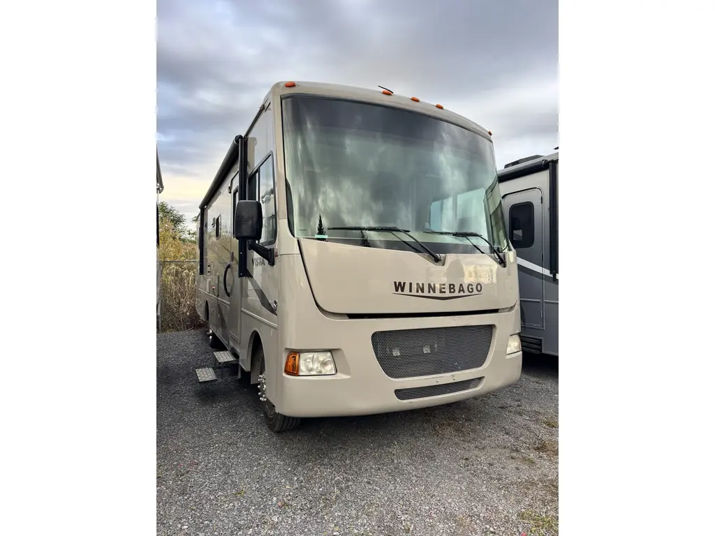 WINNEBAGO VISTA 