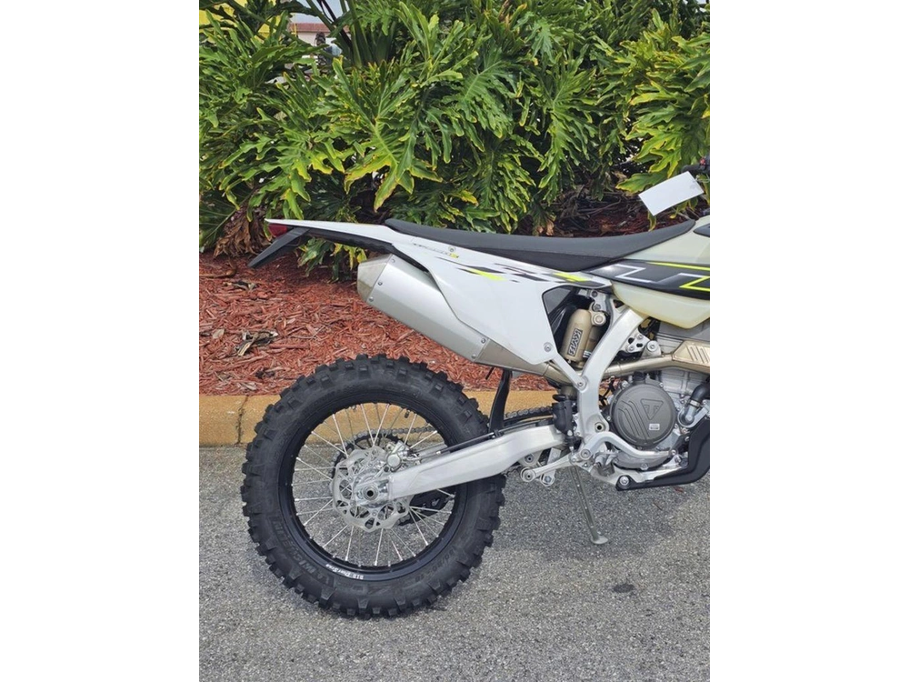 2026 Triumph Tf 250-e Jet Black/pure White