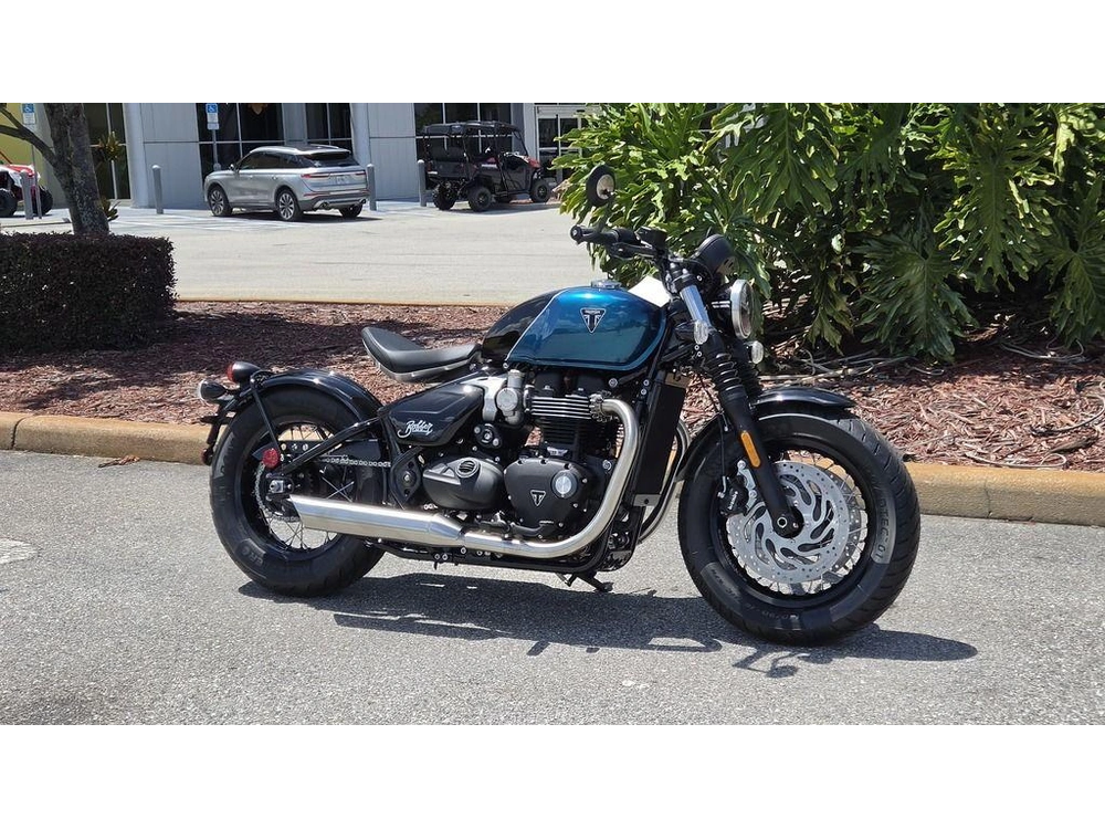 2026 Triumph Bonneville Bobber Interstellar Blue