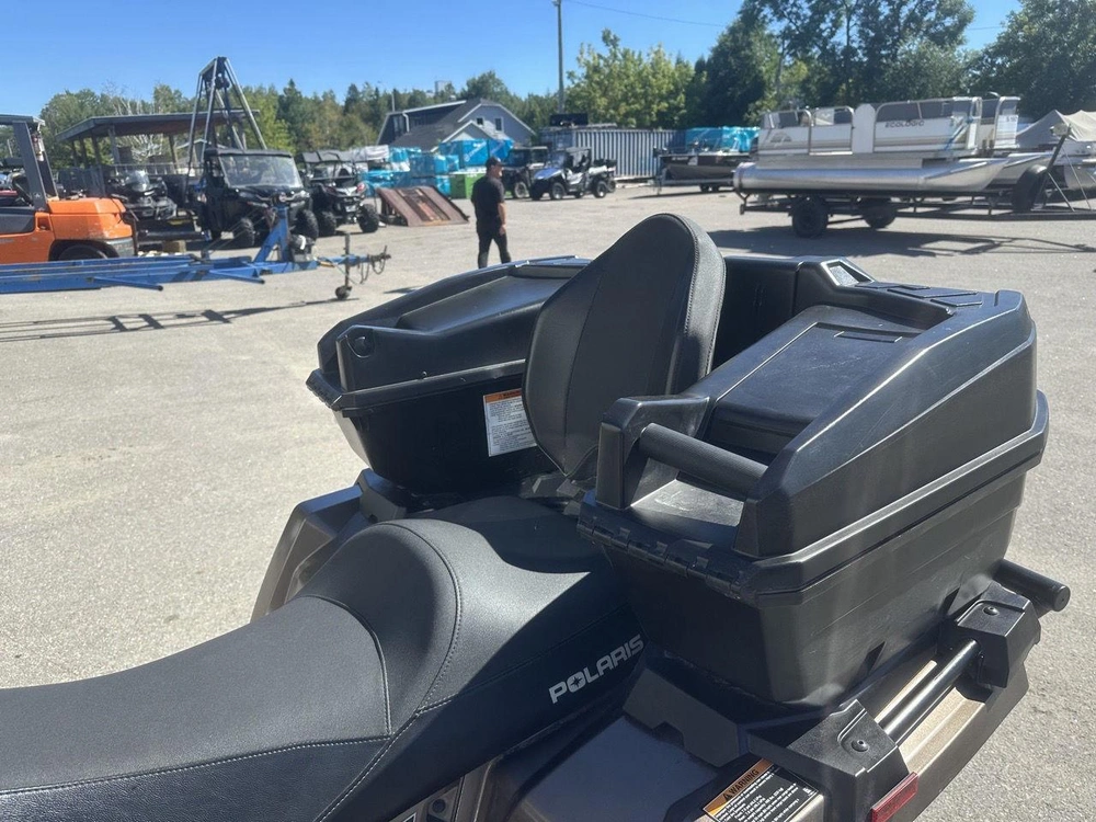 2022 Polaris Touring Premium