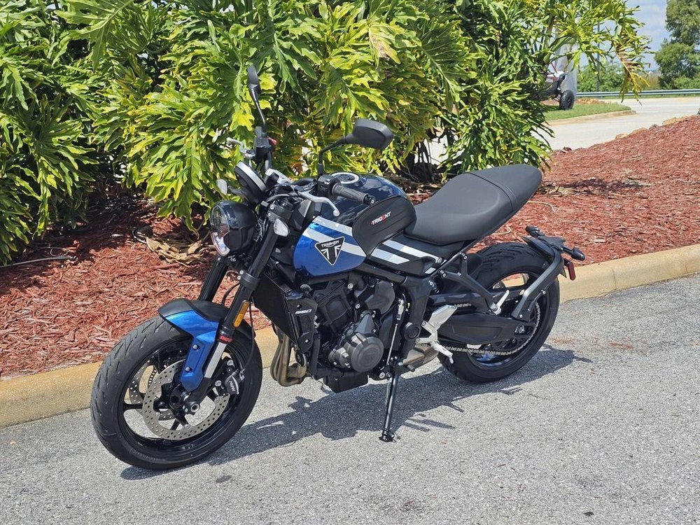 2025 Triumph Trident 660 Cobalt Blue/sapphire Black