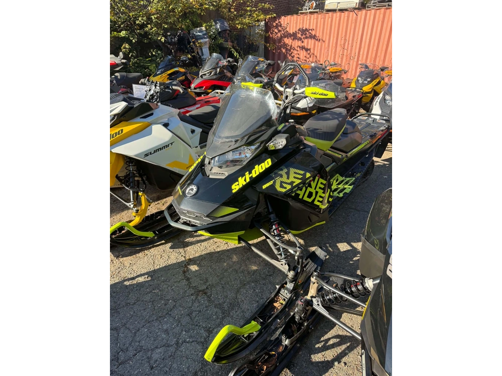 2018 Ski-doo Renegade X 850 E-tec 137in.