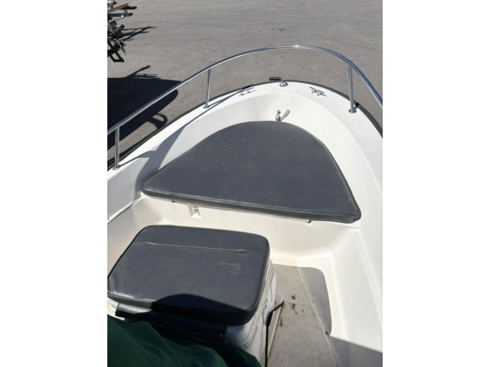 1998 Boston Whaler 15 Dauntless