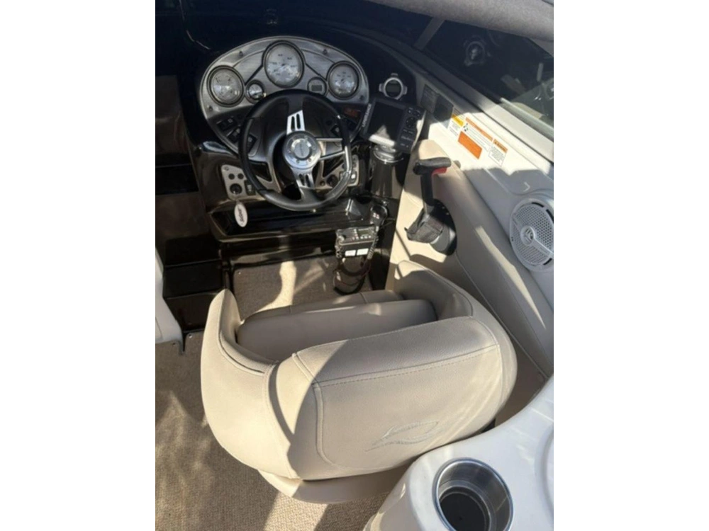 2013 Rinker Boat Co 246 Cc