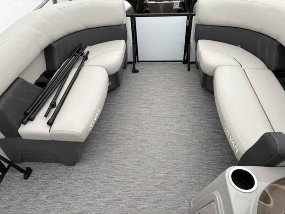 2027 Sylvan Mirage 818 Crs