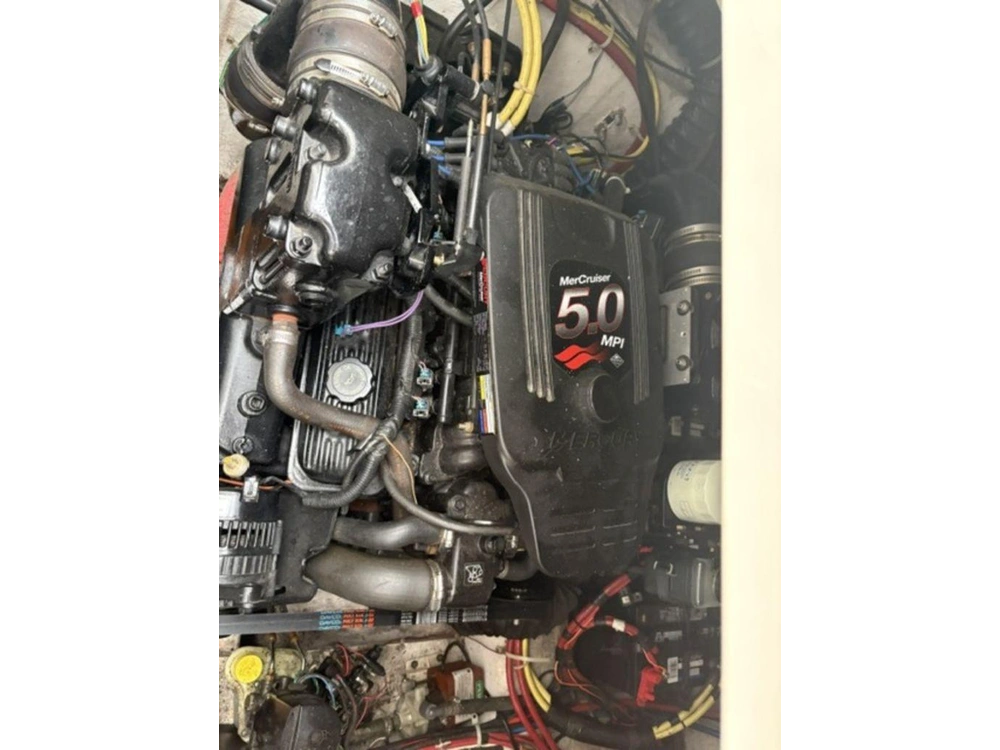 2003 Maxum Marine 330