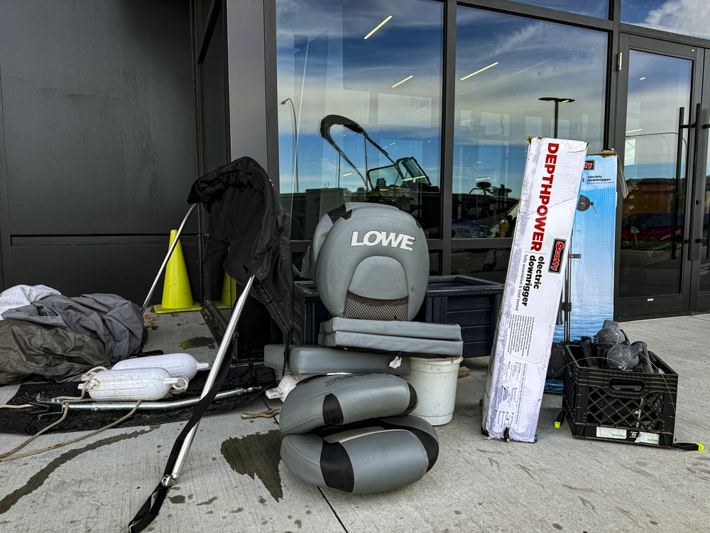 2015 Lowe Boats Fish & Ski 1810