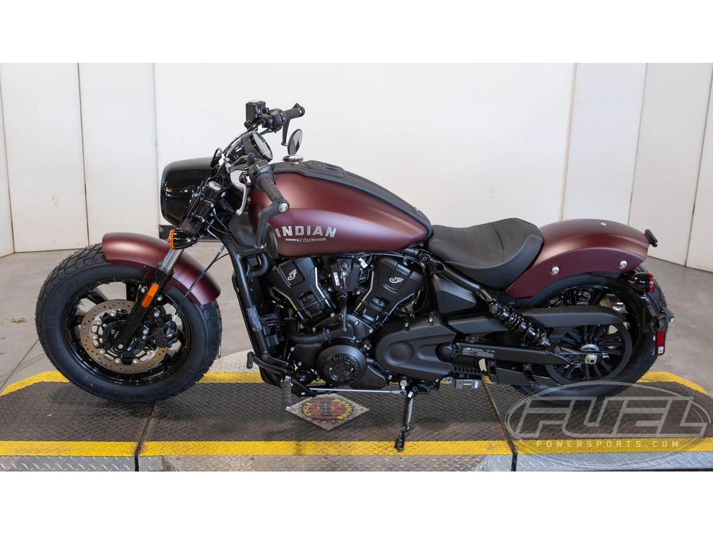 2026 Indian Motorcycle Scout Bobber- Maroon Metallic Smoke