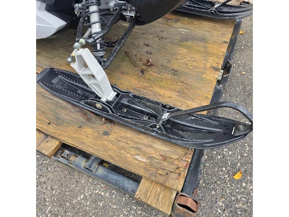 2026 Polaris 550 Rmk Evo 144 Es