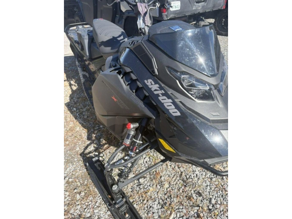 2025 Ski-doo Backcountry™ X-rs® 850 E-tec 146 Es Cobra 1.6_39 In Ski_7.2 In_black