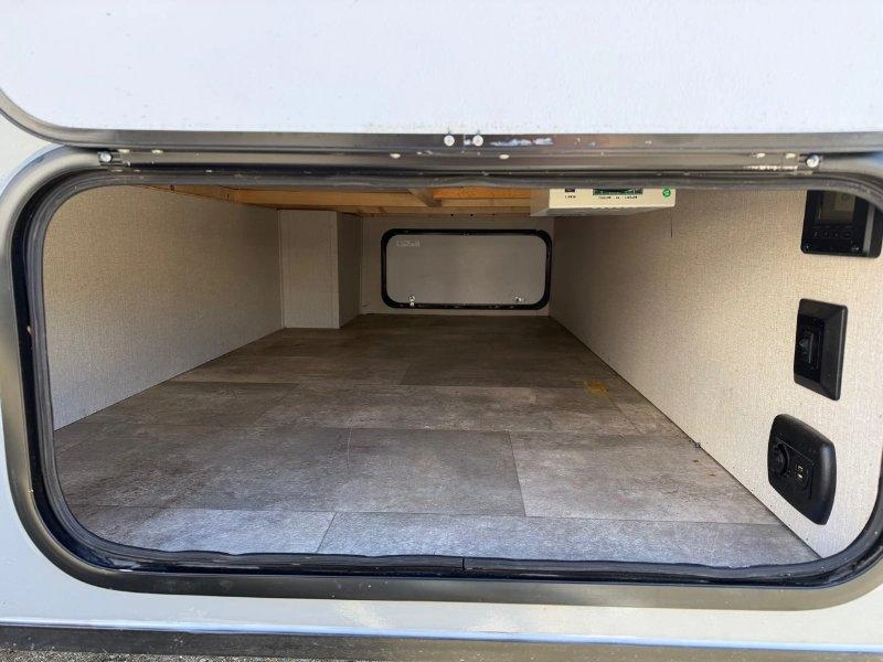 Coachmen Apex 185bh 2023