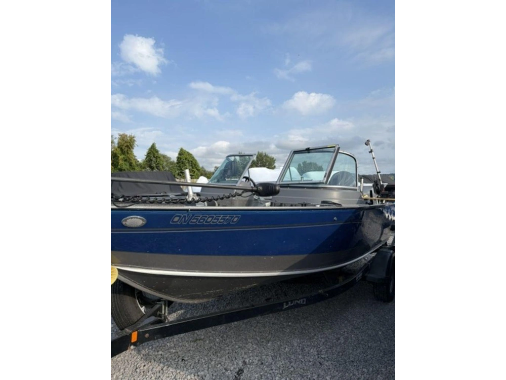 2017 Lund Boat Co Impact 1875 Sport